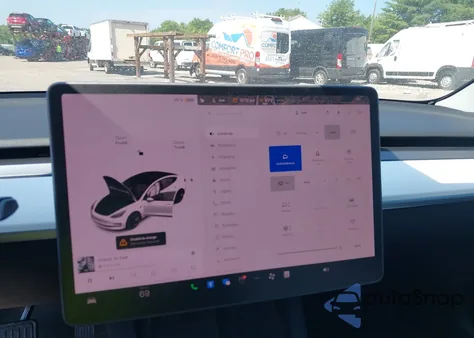 2021 Tesla Model 3 Long Range Dual Motor All-Wheel Drive z USA, uszkodzony, nr VIN 5YJ3E1EB1MF981445